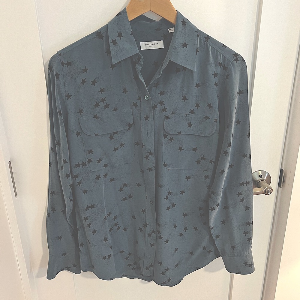 Perfect condition - XS equipment classic silk button down. Only worn once